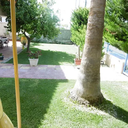 Lemon Tree Vila Anavyssos